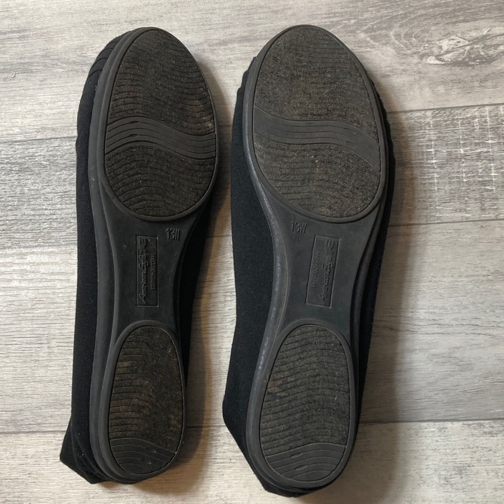 American Eagle Black Women's Slip-On Flats - Picture 3 of 5